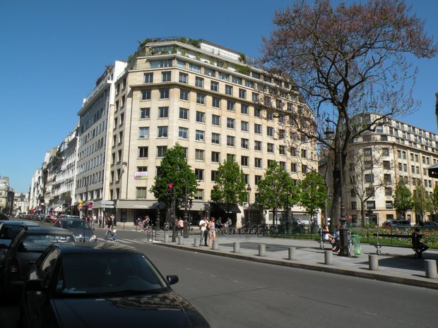  immeuble, rue du Colonel Driant